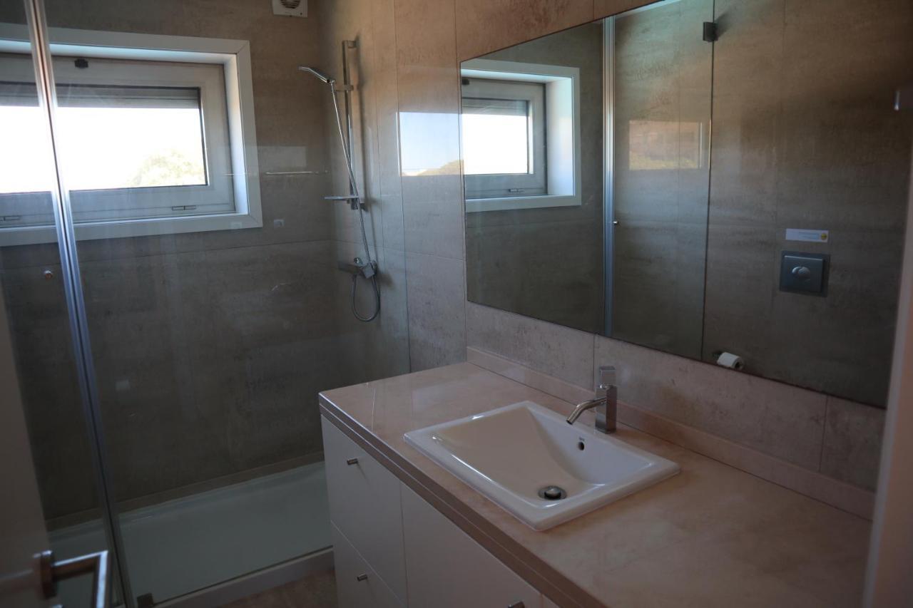 Villa Dos Salgados, 5Bdr, Beach Front, Near Salgados Golf Club Guia  Eksteriør bilde