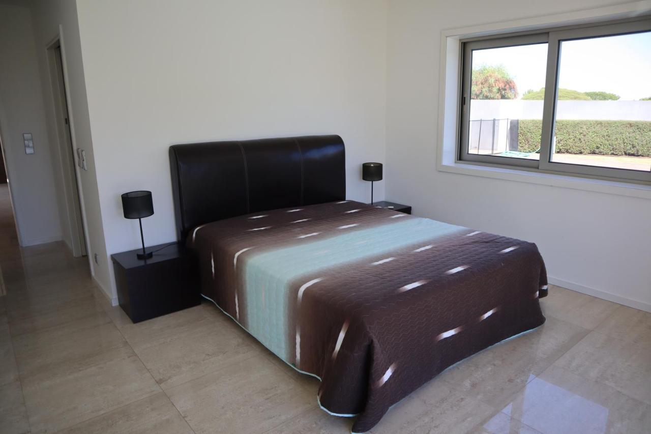 Villa Dos Salgados, 5Bdr, Beach Front, Near Salgados Golf Club Guia  Eksteriør bilde