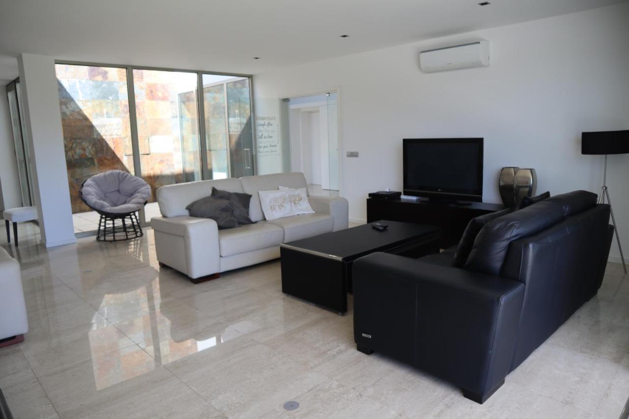 Villa Dos Salgados, 5Bdr, Beach Front, Near Salgados Golf Club Guia  Eksteriør bilde